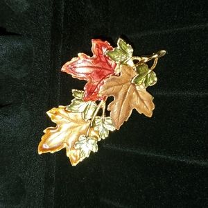 Ladies Fall Brooch Gold, Red, Brown Signed on back KC